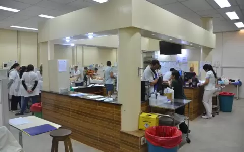 Reorganizan servicios de Cl�nicas ante nueva ola Covid