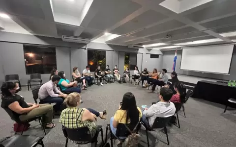 Charlas gratuitas sobre pol�ticas p�blicas con disertantes internacionales