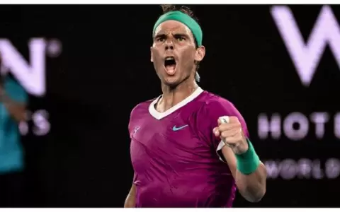 Nadal hace historia tras �pica final frente a Medvedev y es campe�n del Abierto de Australia