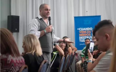 Tras los pasos de firma que ofrece rendimientos exorbitantes en d�lares
