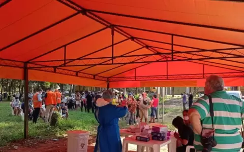 Caos y confusi�n en el "hisop�dromo" habilitado por Salud