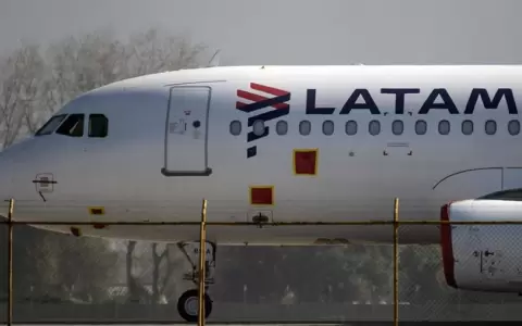 Por contagios de pilotos y tripulaci�n, Azul y Latam suman m�s de 500 vuelos cancelados