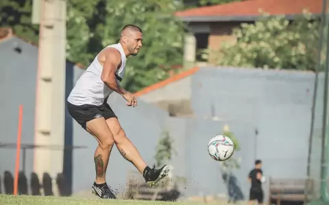 Olimpia gana su primer par de amistosos