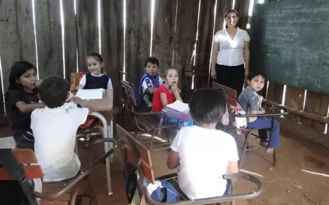 Sinadi denuncia p�simas condiciones en varias escuelas