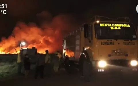 Incendio en ruta Luque-Sanber lleg� a barrio cerrado