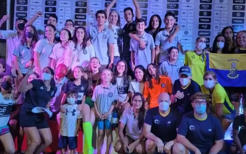 Nataci�n: Olimpia se despide de su piscina ol�mpica con un t�tulo