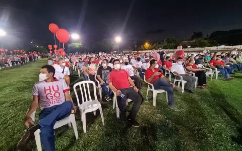 No paran los arreos de Hugo Vel�zquez para apoyar su candidatura, aseguran