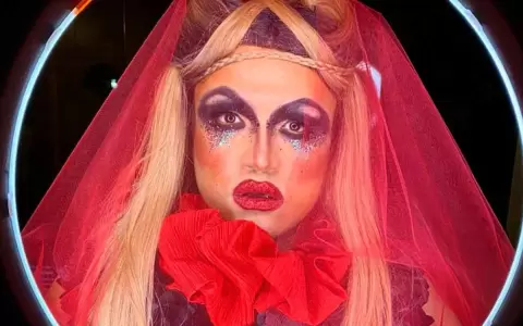 Maldad Drag en Karaoke Variet�