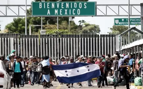 Cientos de migrantes partieron desde Honduras en nueva caravana hacia EEUU