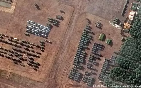 Entran en vigor sanciones de Occidente contra Rusia