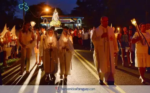 Atyra realiza su "Noche blanca de la Candelaria"
