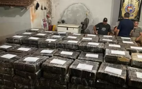 Concejal, ujier y expolic�a transportaban casi 5 toneladas de marihuana