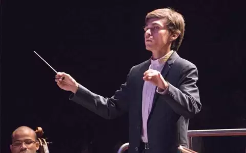 "OSCA Joven" dirigida por Cirilo Burgos en el Teatro Municipal