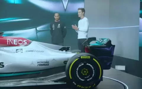 Mercedes cambi� los colores de su coche para la F�rmula 1
