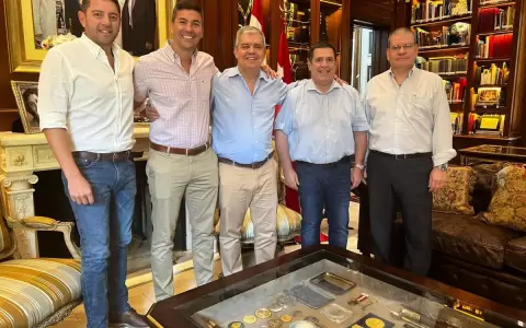 Tras ser rechazado para la OEA, Riera se acomoda de nuevo en Honor Colorado