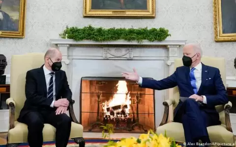 Biden y Scholz piden a Rusia tomar "medidas reales de desescalada"