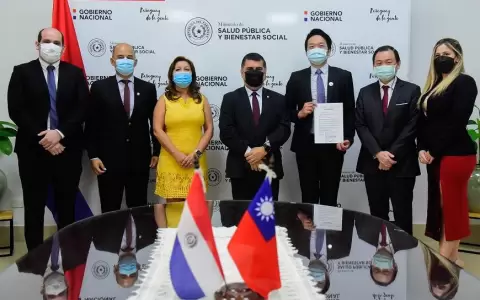 Covid-19: aprueban vacuna taiwanesa Medigen para uso de emergencia