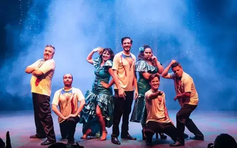 �ltima funci�n de �Caraduras� por los 20 a�os de Equipo Teatro