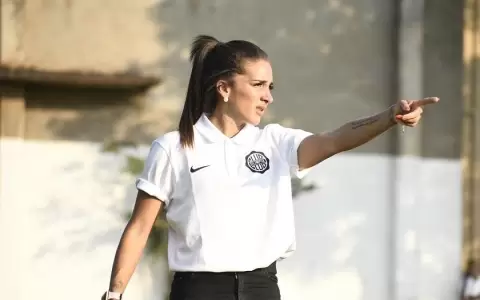 El femenino de Olimpia presentar� este mi�rcoles la tercera camiseta