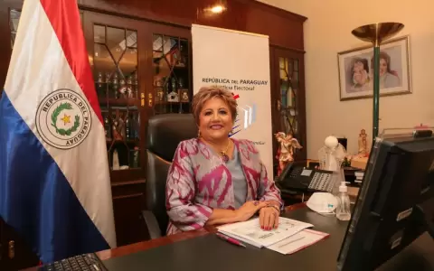 Mar�a Elena Wapenka: �Me voy como una mujer triunfadora�