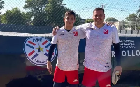 Mauro Cardozo cumple el sue�o de compartir plantel con su hijo