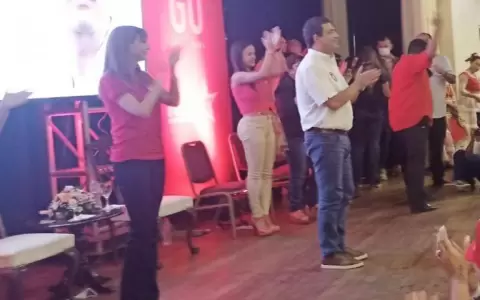 Vel�zquez se�ala que Bacigalupo podr�a ser su �vice�