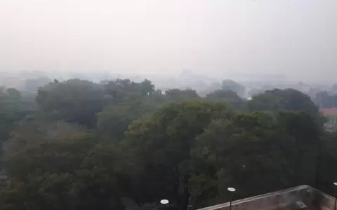 Humo en el ambiente proviene de gran incendio en Corrientes, Argentina
