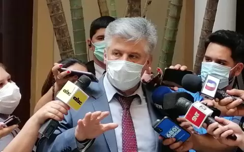 Piden a diputados que �salvaron� a Giuzzio de juicio pol�tico que �den la cara�