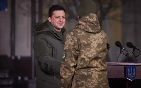 Presidente de Ucrania supervis� operaciones en frontera con Rusia