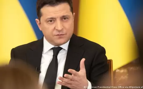 Presidente de Ucrania considera que alertas sobre invasi�n rusa "provocan p�nico"