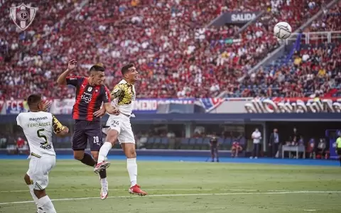 Cerro Porte�o supera a Guaran� en el debut de Moreno Martins