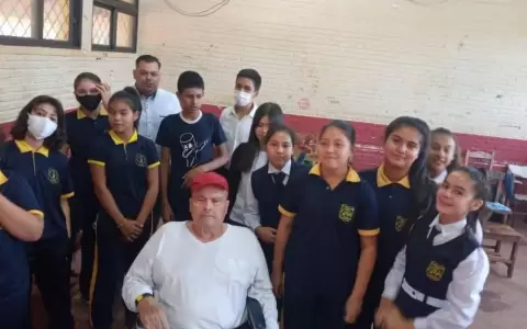 Nunca es tarde: abuelos estudiantes que le ganan al tiempo