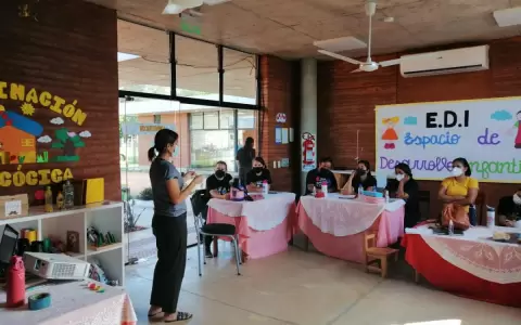 Educadoras de primera infancia del EDI Kunu'u de Paraguar� se capacitaron en reuniones vivenciales