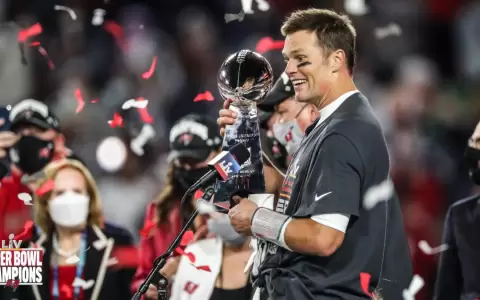 Tom Brady anuncia su retiro