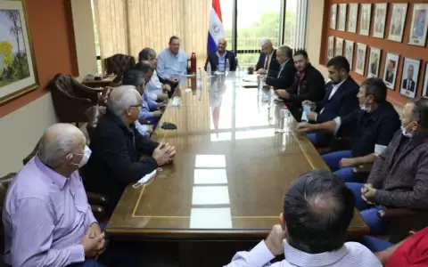 Presidente del Senado se reuni� con productores de Alto Paran�