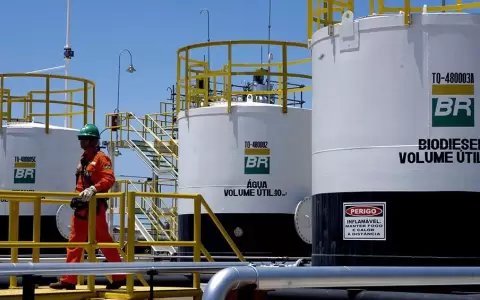 Petrobras con nuevo reajuste pese a oposici�n de Bolsonaro