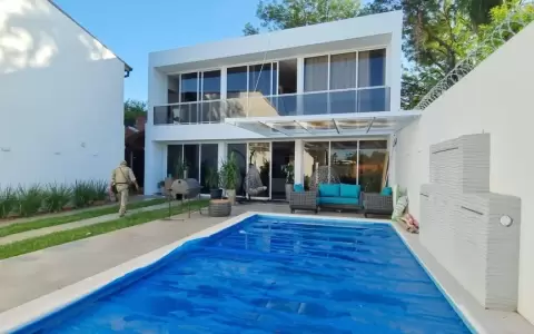 Senad allana ostentosa residencia de hermana del pastor pr�fugo