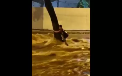 Ni�o rescatado del raudal es hijo de senador Sergio Godoy