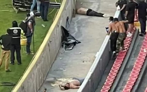 Esc�ndalo en M�xico: batalla entre barrabravas deja varios muertos