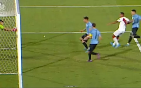 �Fue gol? As� vio el VAR la pol�mica acci�n del Uruguay-Per�