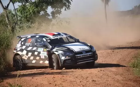 Gran remontada de Dom�nguez para llevarse el Trans-Itap�a