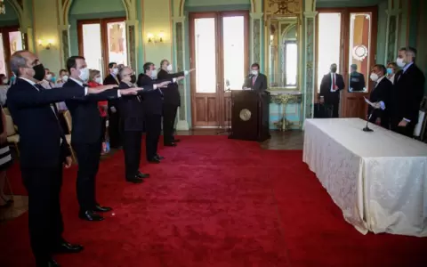 Presidente tom� juramento a cinco nuevos embajadores