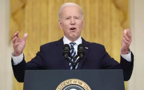Biden eleva el tono contra Putin: "Es un dictador asesino"