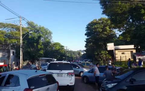 Suba de combustibles: conductores cierran acceso a Petropar y varias rutas en todo el pa�s