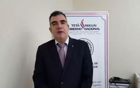 Ricardo Z�rate queda al frente del MEC en reemplazo de Brunetti