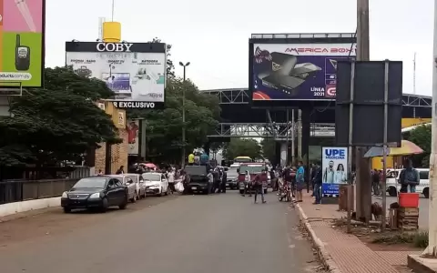 Manifestantes siguen realizando cierres en acceso al Puente de la Amistad