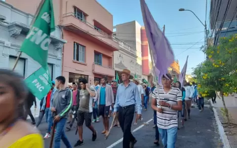 M�s protestas desde hoy: �sin techos� e ind�genas se suman a manifestaciones