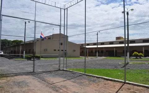 Habilitar�n carreras universitarias en el penal Esperanza