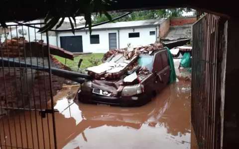Tormenta fatal: hombre muere tras caer muralla