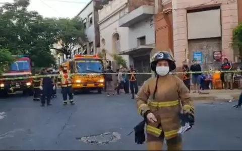 Asunci�n: Evac�an edificio Esmeralda tras incendio de veh�culos